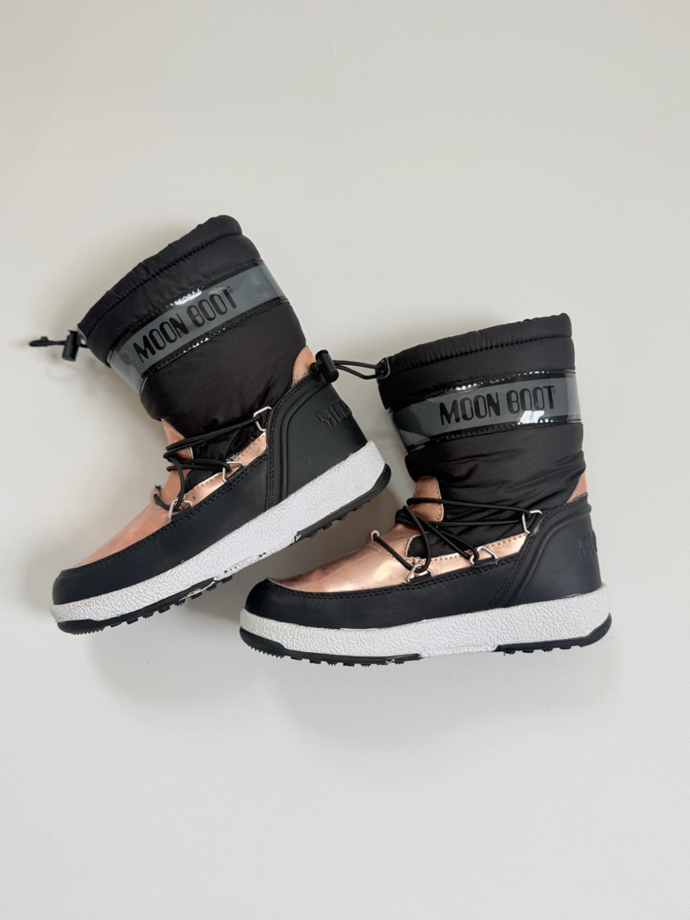 Moon Boot Black and Rose Gold Metallic Winter Boots Kids Size 2.5